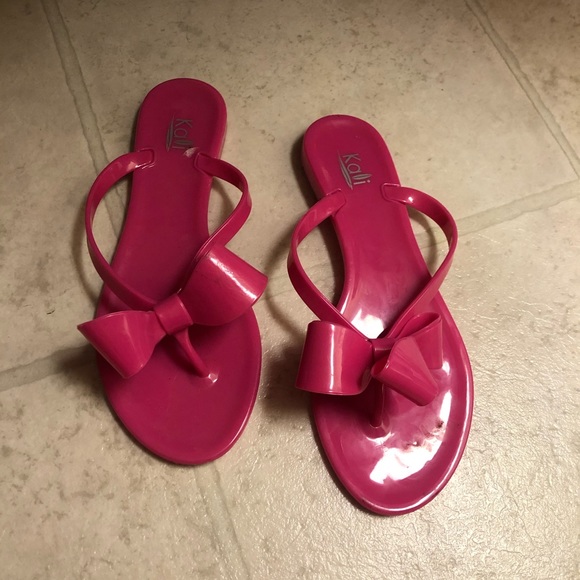 hot pink jelly sandals